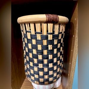 Rattan wastebasket